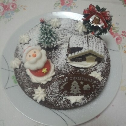 クリスマス用に３歳の娘と一緒に作りました。
旦那も娘も誕生日にはこのケーキをリクエストしてくれます(・∀・)